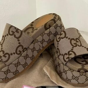 GUCCI NEW Beige and Brown GG Canvas Platform Slides